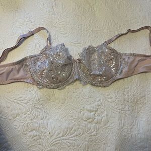 Victoria’s Secret 36 DD